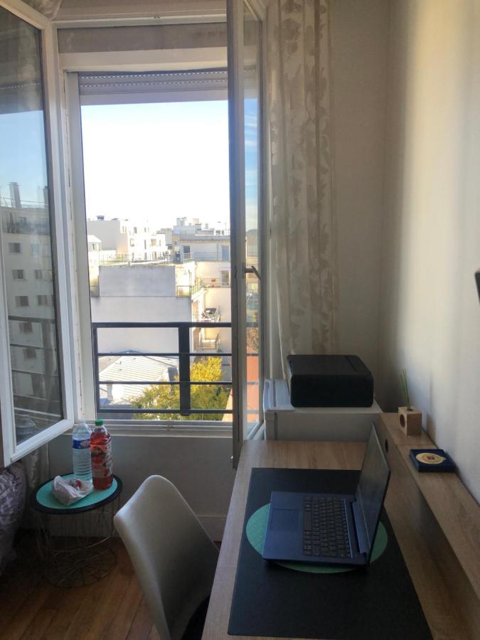 Appartement Tres Calme A 10Mn De Paris - Woman & Couples Only Courbevoie Exteriör bild