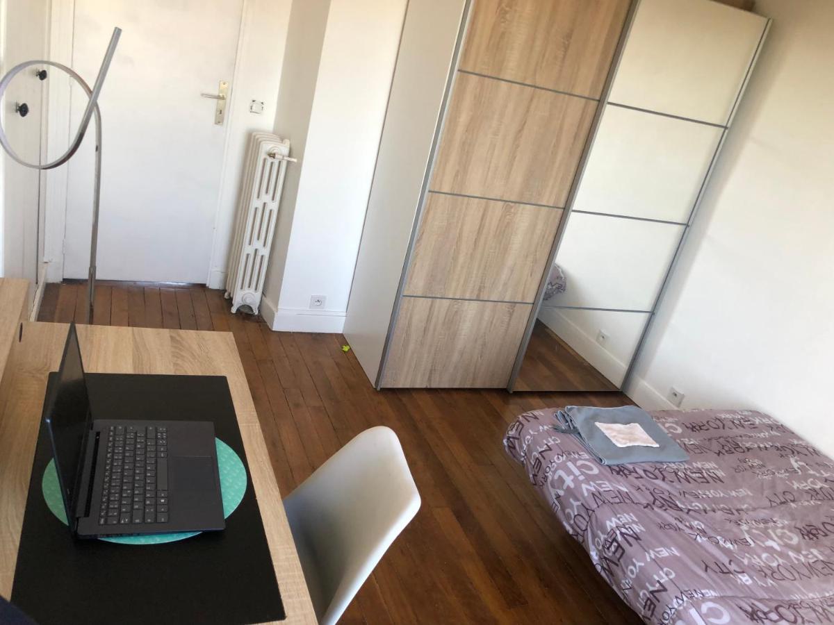 Appartement Tres Calme A 10Mn De Paris - Woman & Couples Only Courbevoie Exteriör bild